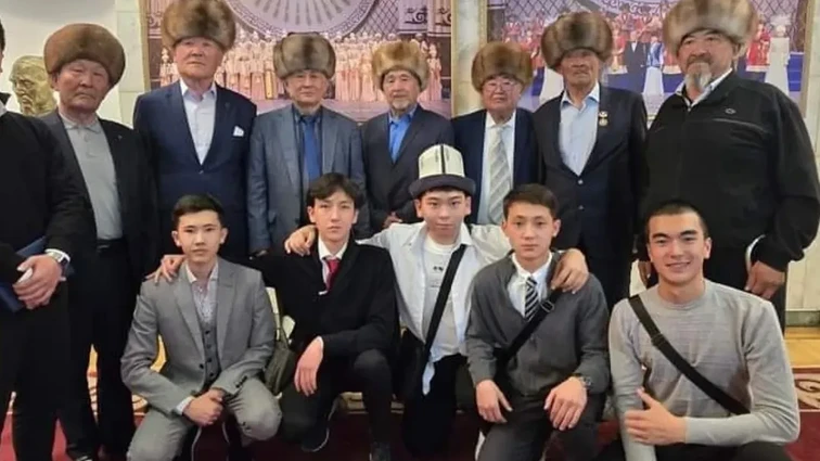 БТК студенттери Аталар күнүнө арналган иш-чарага катышты