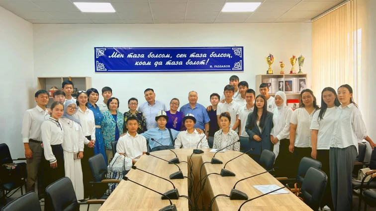 Уңгу жолду улайбыз”: Бишкек техникалык колледжинде студенттик конференция болуп өттү